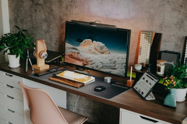 Practical Tips for Organizing Your Home Office to Boost Productivity and Comfort